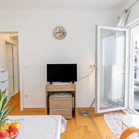 Apartment Mary Makarska